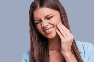 Bạn cần loại bỏ ngay những thói quen xấu ảnh hưởng đến răng miệng.